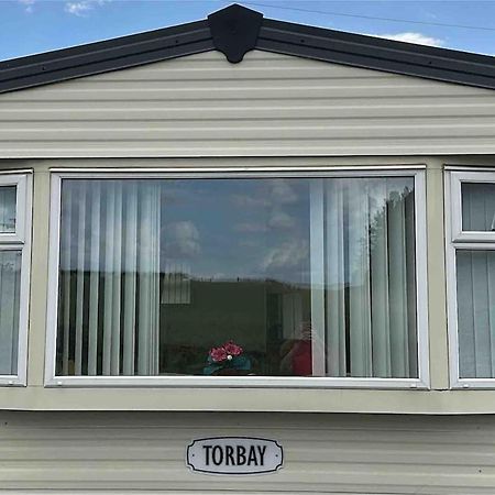 4-Bedroom Cosalt Caravan In Uddingston, Glasgow Exteriér fotografie