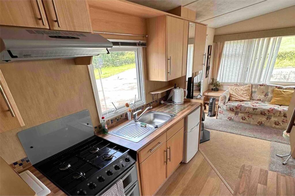 4-Bedroom Cosalt Caravan In Uddingston, Glasgow Exteriér fotografie