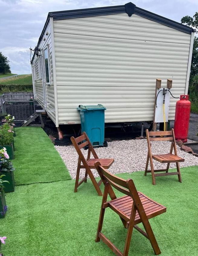 4-Bedroom Cosalt Caravan In Uddingston, Glasgow Exteriér fotografie