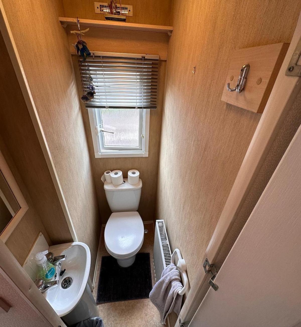 4-Bedroom Cosalt Caravan In Uddingston, Glasgow Exteriér fotografie