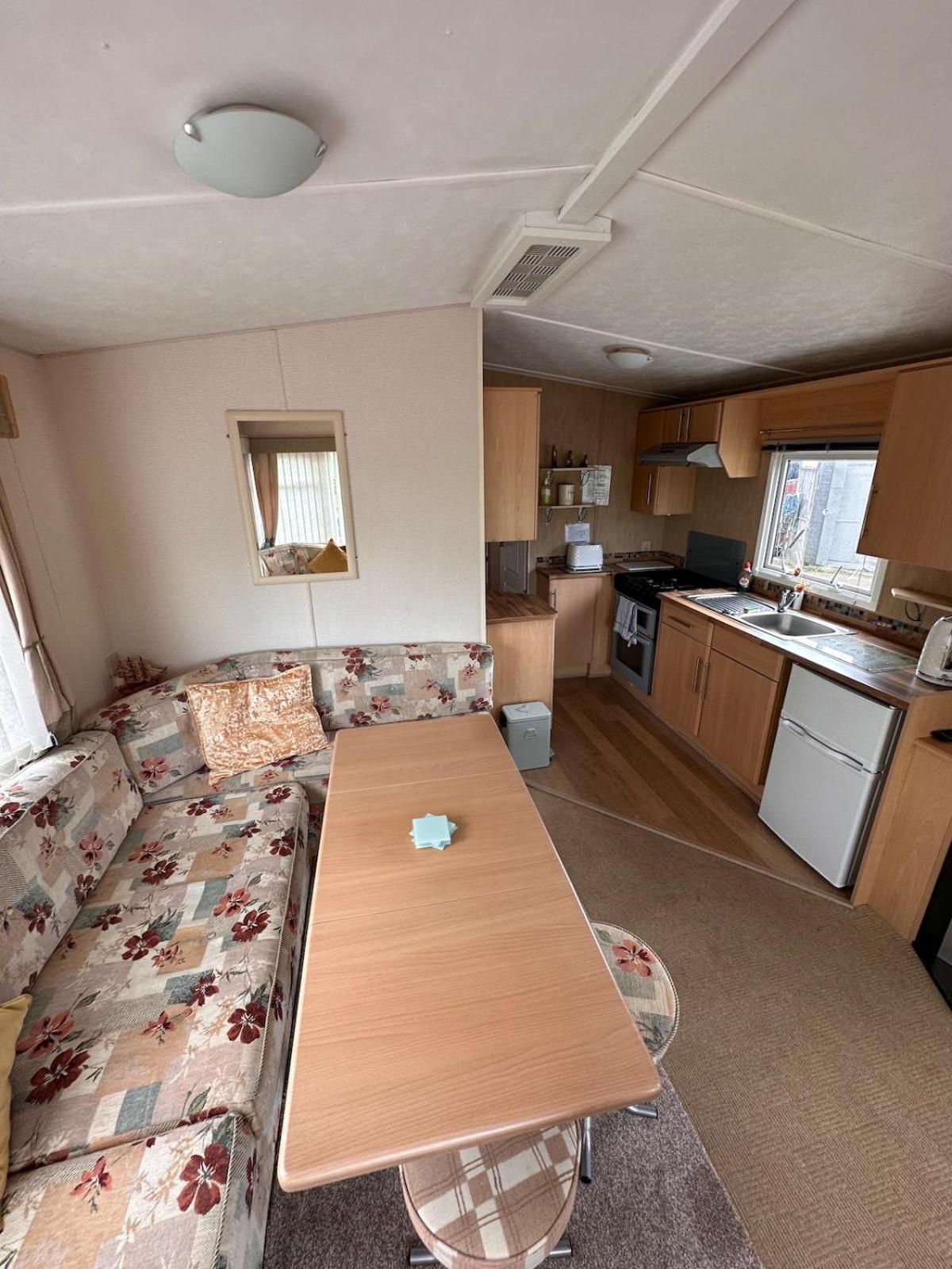 4-Bedroom Cosalt Caravan In Uddingston, Glasgow Exteriér fotografie
